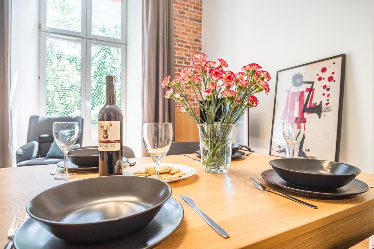 Tower Street Apartments Krakow Bagian luar foto