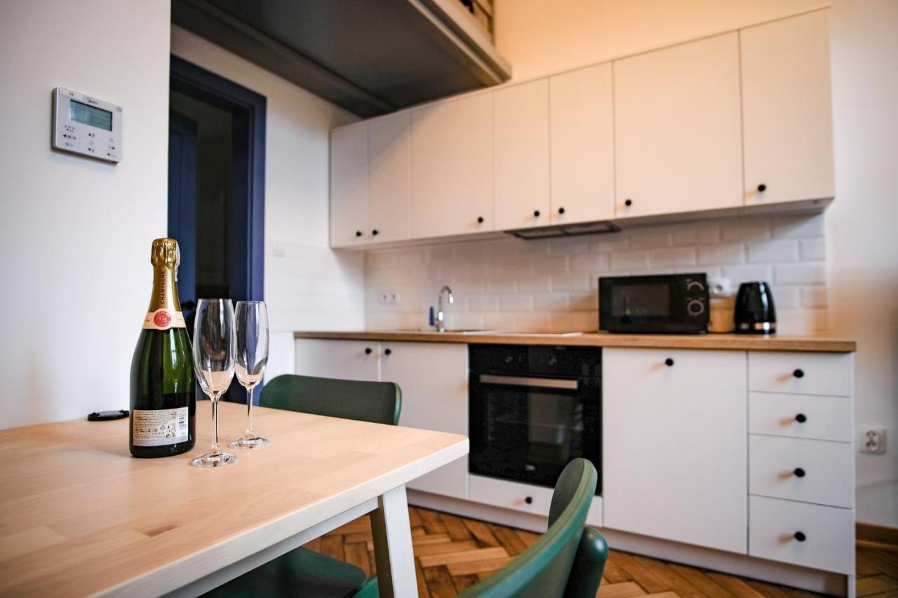Tower Street Apartments Krakow Bagian luar foto